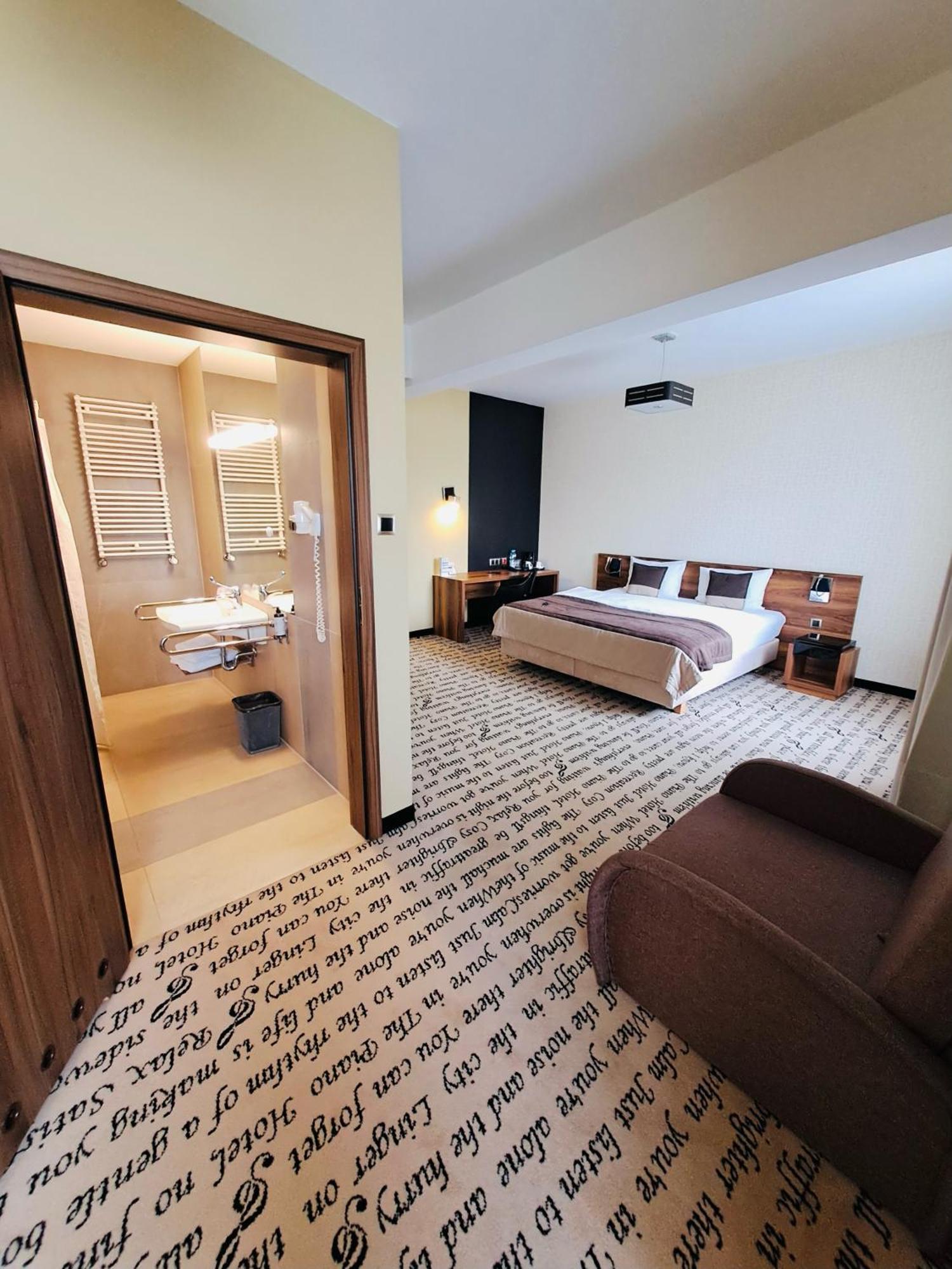 Hotel Piano Lublin Zewnętrze zdjęcie