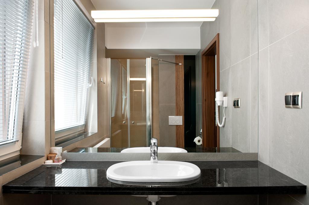 Hotel Piano Lublin Pokój zdjęcie