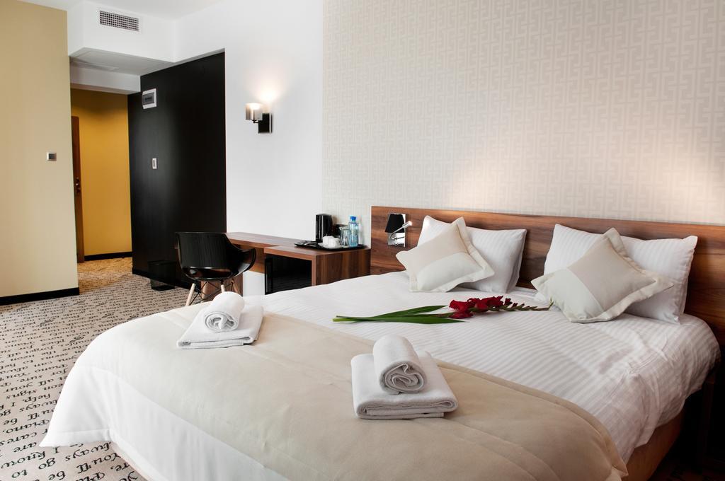 Hotel Piano Lublin Pokój zdjęcie