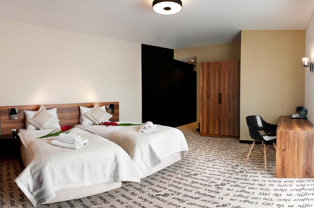 Hotel Piano Lublin Pokój zdjęcie